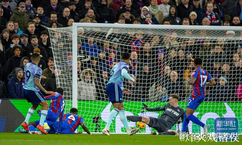 切尔西2-0胜埃弗顿，阿森纳2-1力克狼队，曼城3-0完胜水晶宫，附图